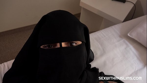 فيديو سكس منقبات تصرخ من شدة النيك الساخن من الشاب الممحون تتناك فى كسها